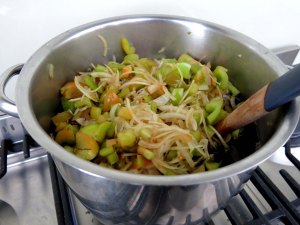 Green Tomato Pickles pot start